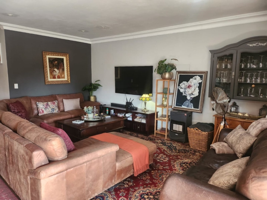 3 Bedroom Property for Sale in Landsmeer Residential Estate North West